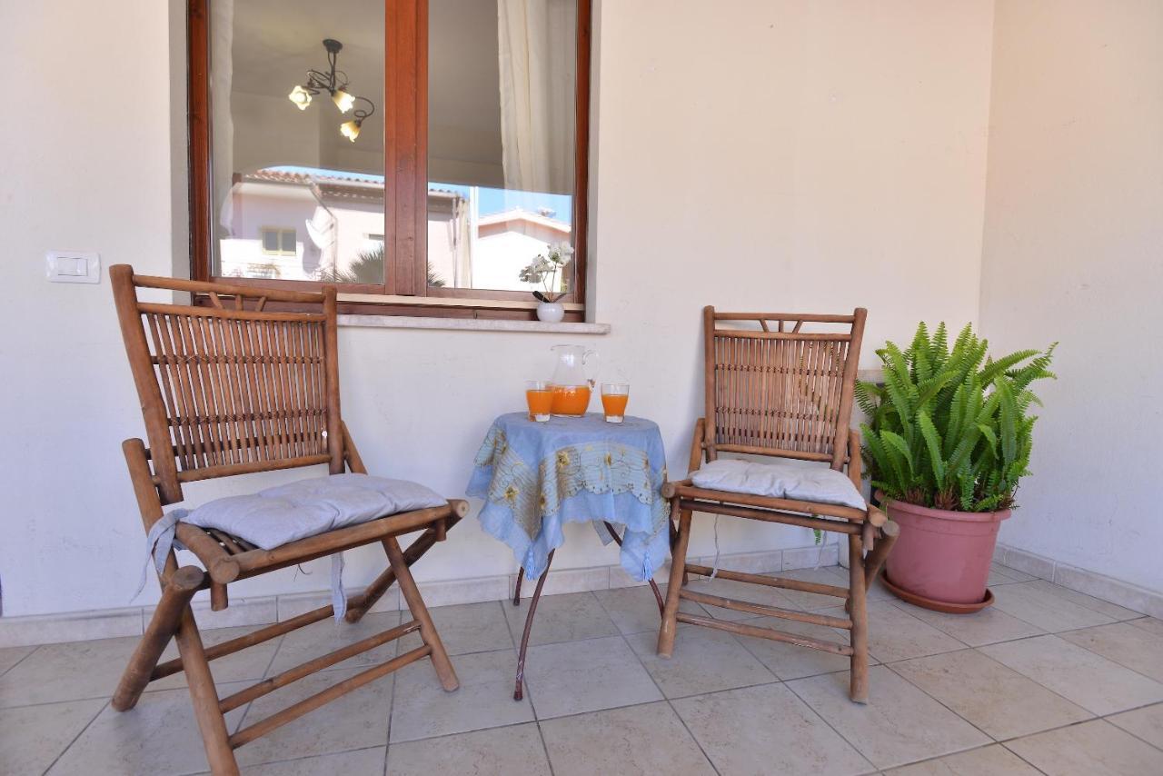 Izzhome Blue Sea Пула Екстериор снимка