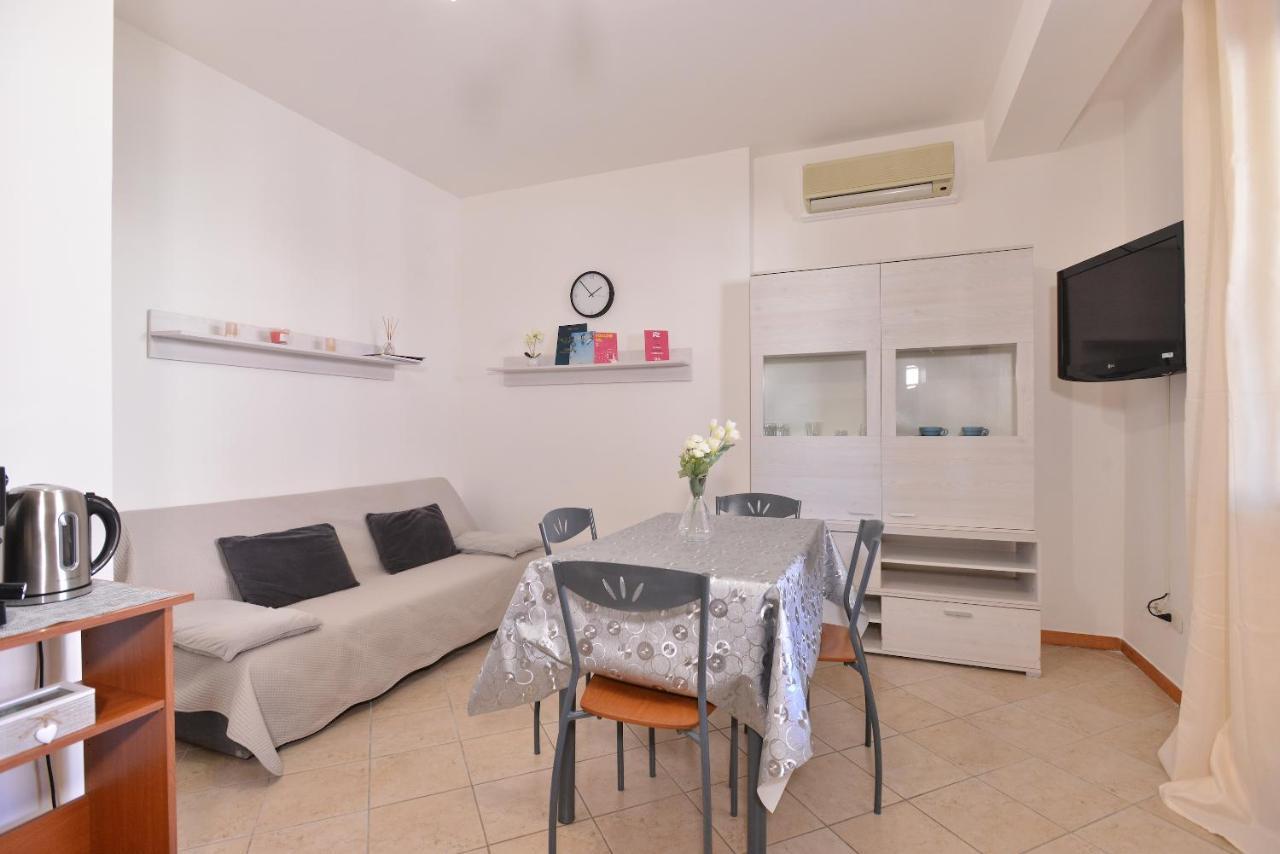 Izzhome Blue Sea Пула Екстериор снимка