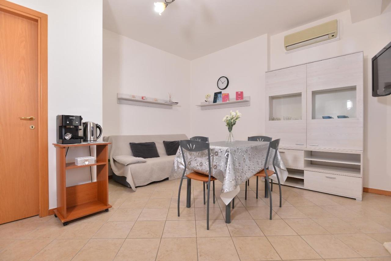 Izzhome Blue Sea Пула Екстериор снимка