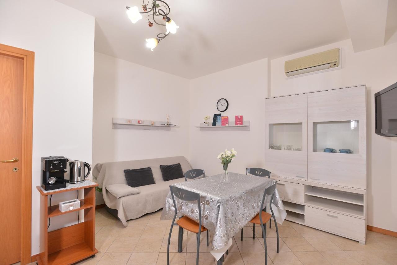 Izzhome Blue Sea Пула Екстериор снимка
