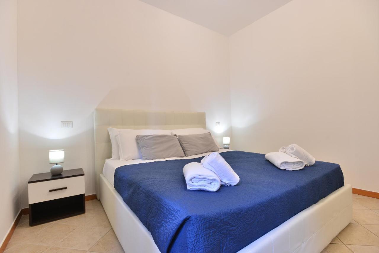 Izzhome Blue Sea Пула Екстериор снимка