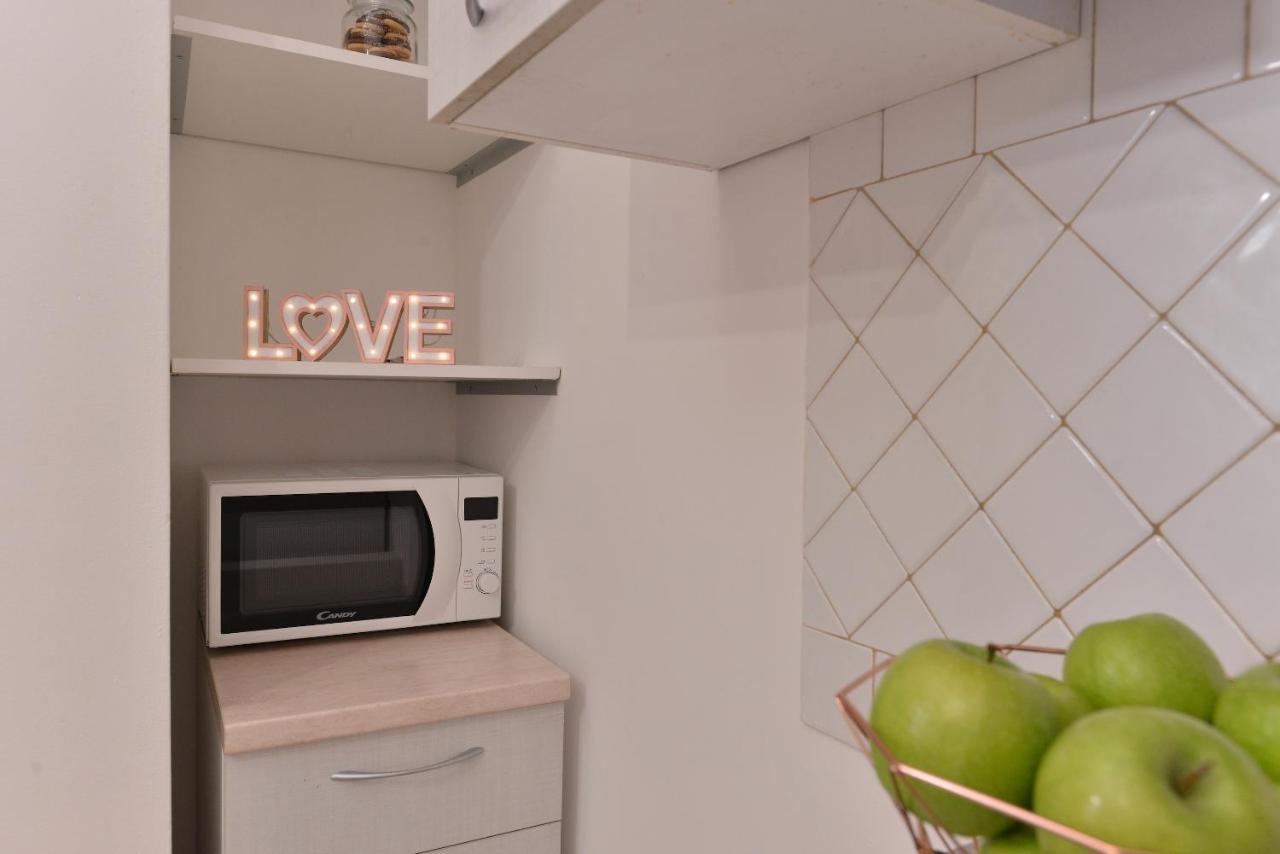 Izzhome Blue Sea Пула Екстериор снимка